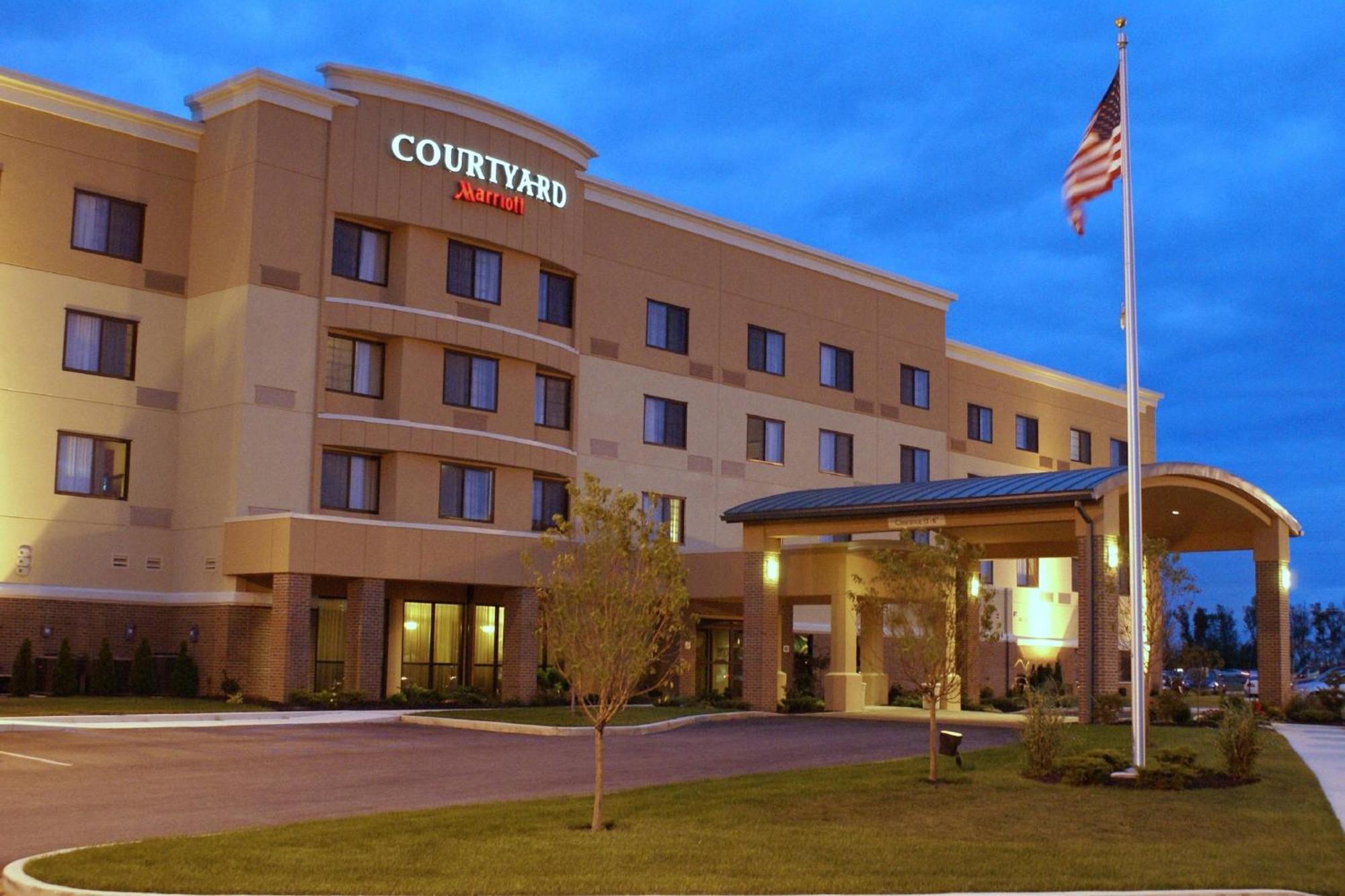 Courtyard Lima Hotel Exterior photo