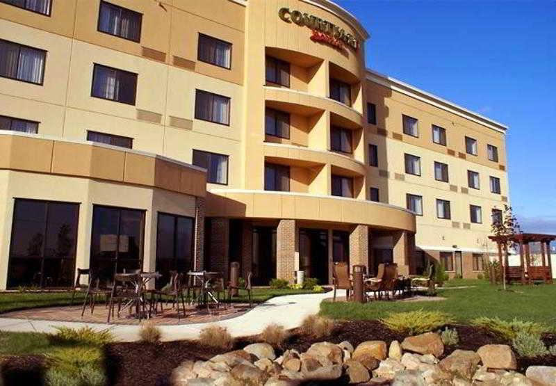 Courtyard Lima Hotel Exterior photo